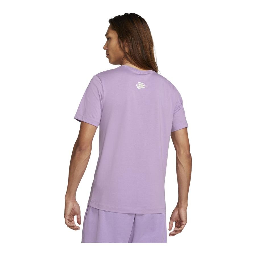  Nike Sportswear Club Essentials+ Short-Sleeve Erkek Tişört