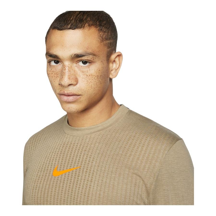  Nike Pro Dri-Fit ADV Long-Sleeve Erkek Tişört
