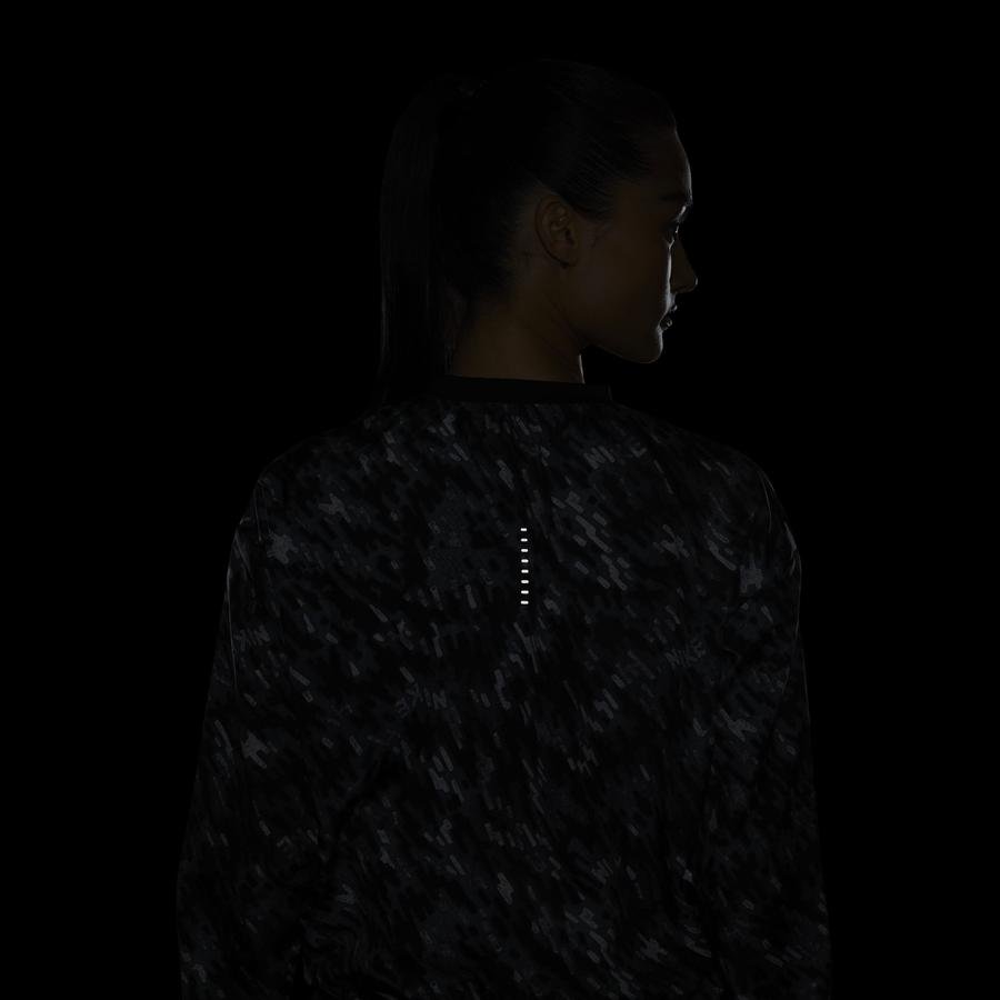 Nike Dri-Fit Pacer Running Long-Sleeve Kadın Tişört