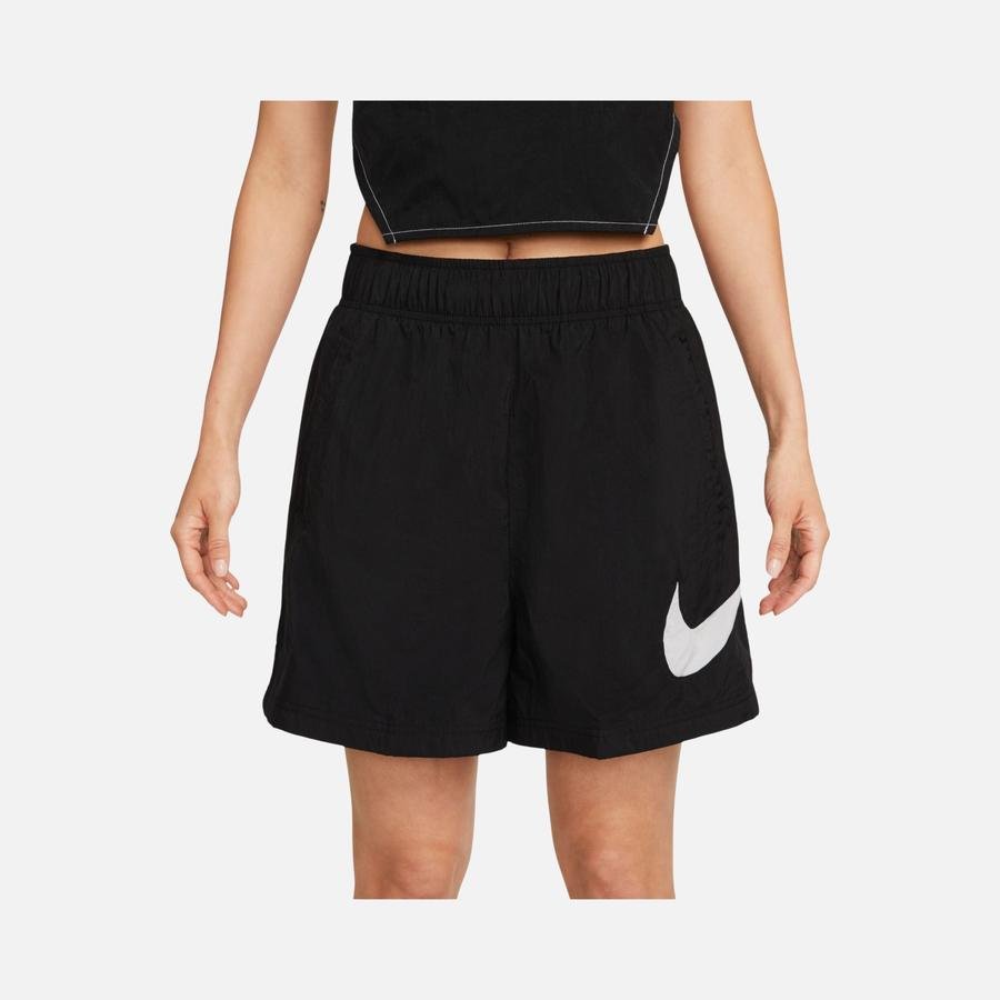  Nike Sportswear Essential High-Rise Woven Kadın Şort
