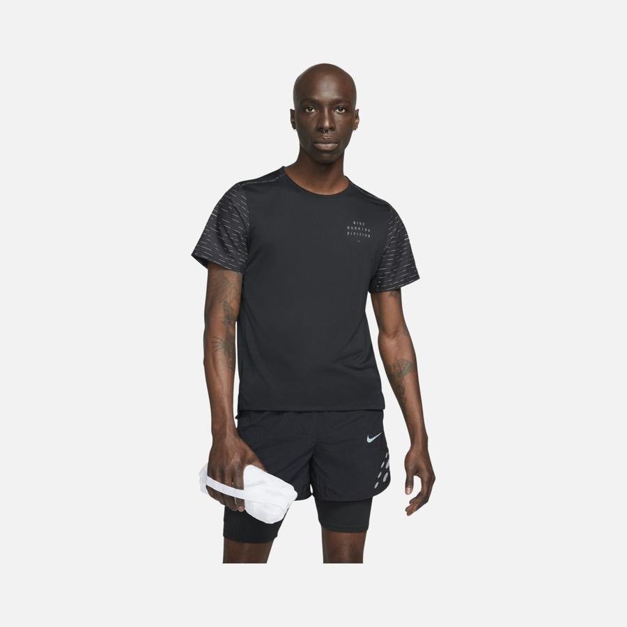  Nike Repel Run Division Transit Recoverable Packable Full-Zip Hoodie Erkek Ceket