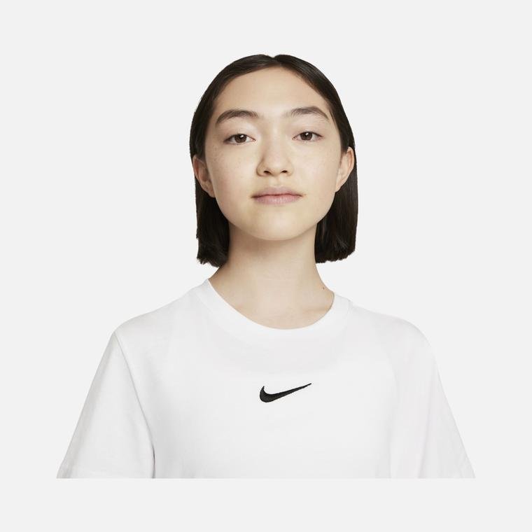 Nike Sportswear Essentials Boyfriend Short-Sleeve (Girls') Çocuk Tişört