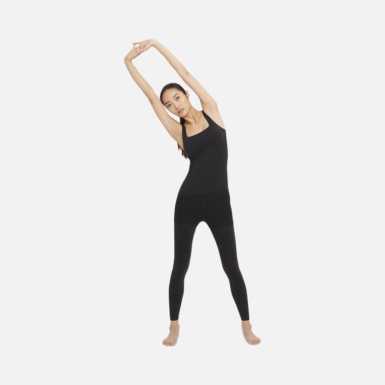 Nike Yoga Luxe Shelf-Bra Kadın Atlet