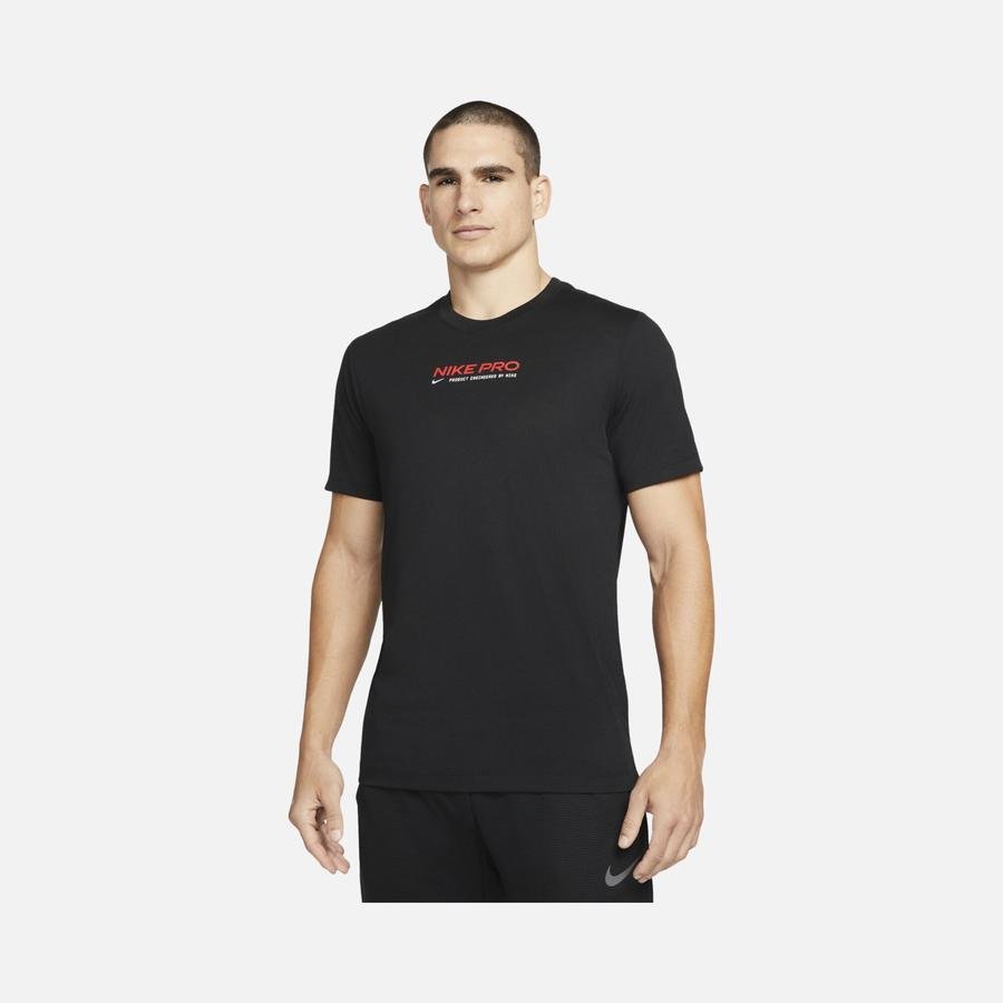  Nike Pro Dri-Fit Training Short-Sleeve Erkek Tişört