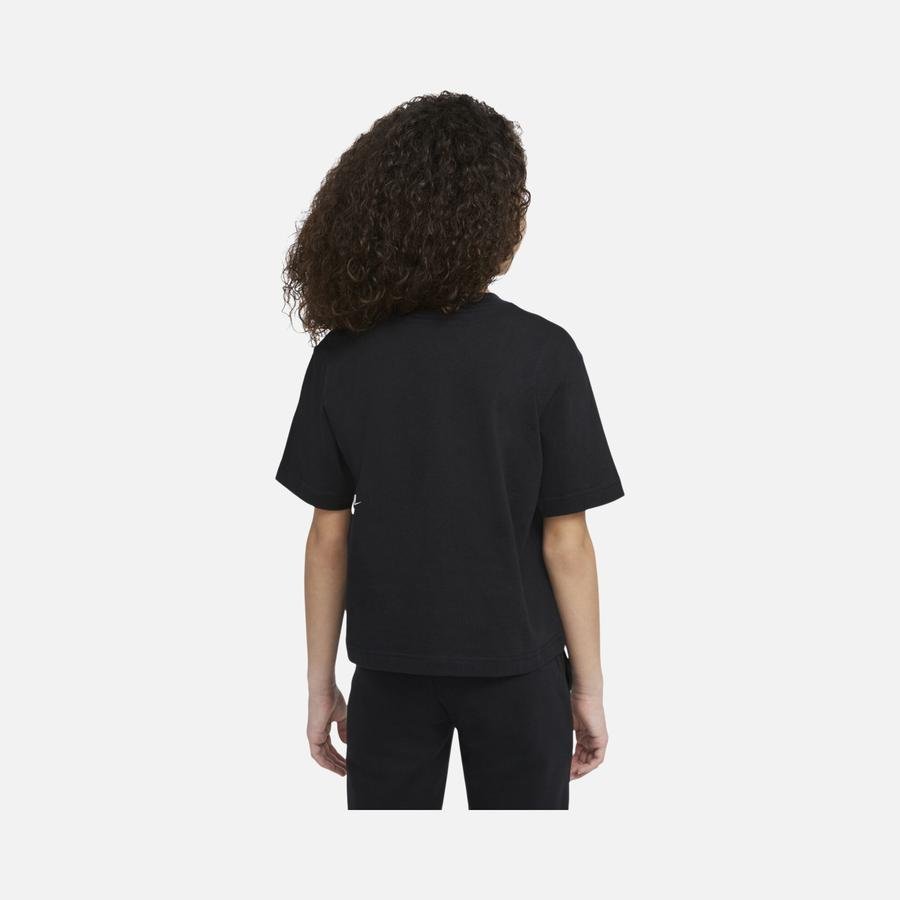  Nike Sportswear Essential Boxy Dance Short-Sleeve (Girls') Çocuk Tişört