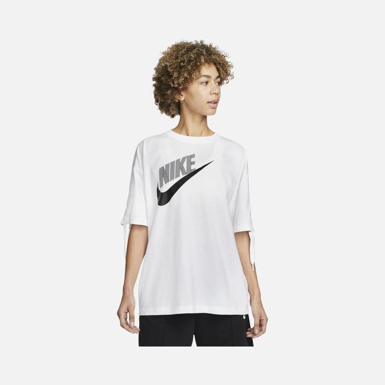 Nike Sportswear Dance Short-Sleeve Kadın Tişört