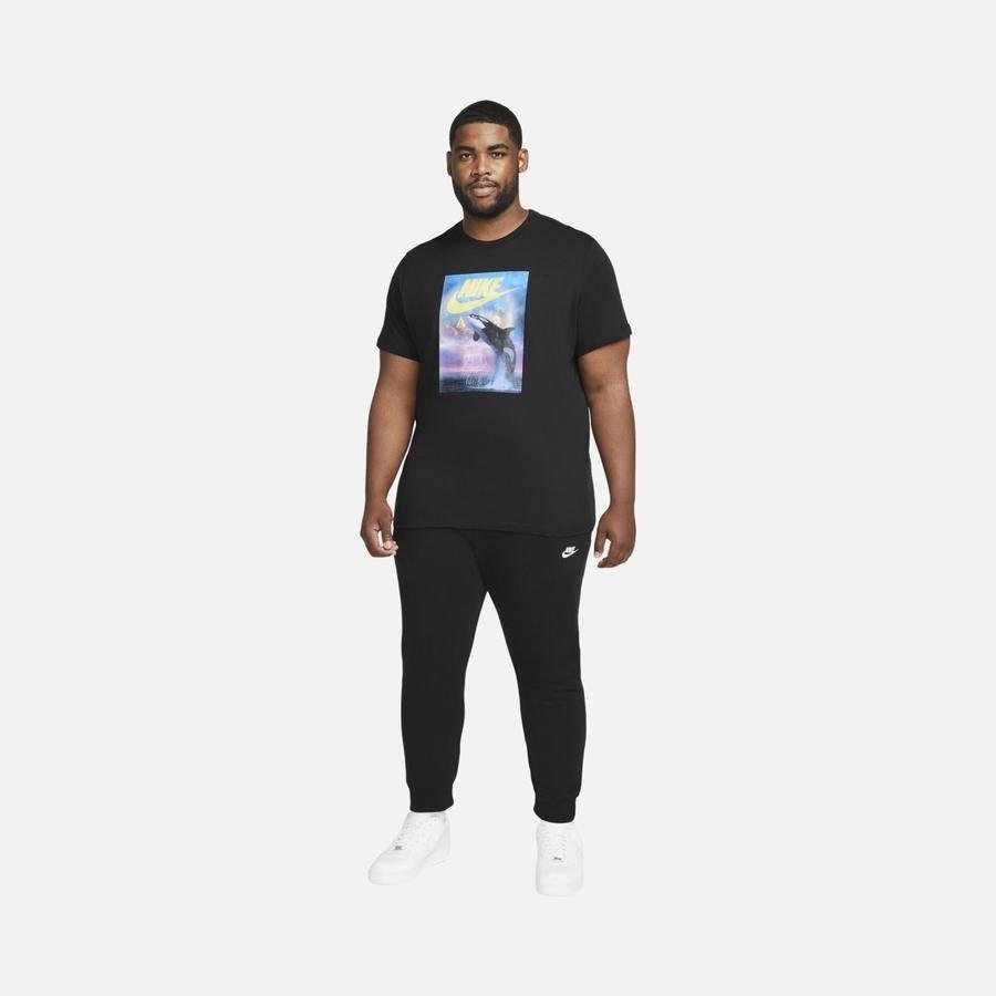  Nike Sportswear Whale Futura Photo Short-Sleeve Erkek Tişört