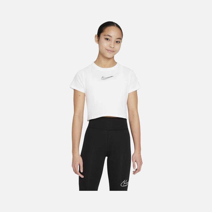  Nike Sportswear Dance Printed Swoosh Cropped Short-Sleeve (Girls') Çocuk Tişört