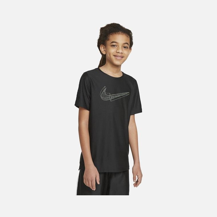 Nike Breathe Graphic Short-Sleeve Training (Boys') Çocuk Tişört