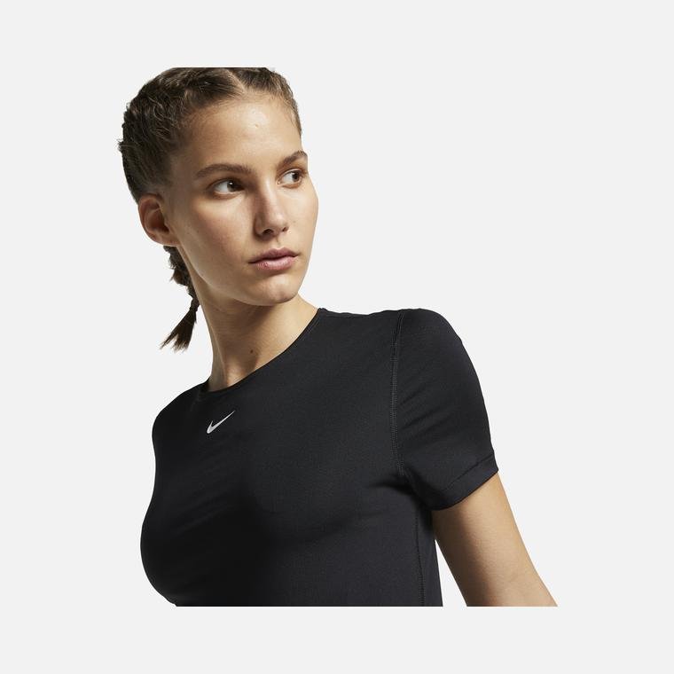 Nike Pro Short-Sleeve Mesh Training Top Kadın Tişört