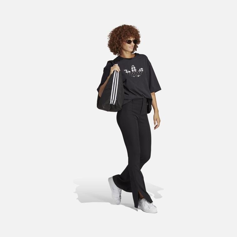 adidas Sportswear Trefoil Infill Logo Graphic Short-Sleeve Kadın Tişört