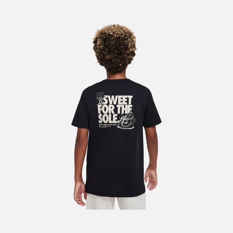 Nike Sportswear ''Sweet For The Sole'' Graphic Short-Sleeve (Boys') Çocuk Tişört