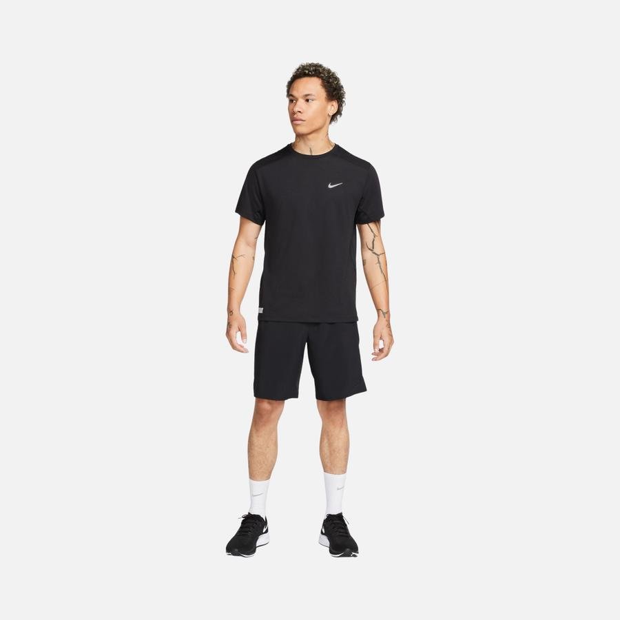  Nike Dri-Fit Run Division Rise 365 Running Short-Sleeve Erkek Tişört