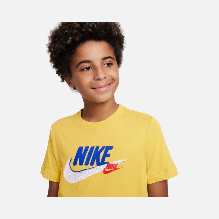 Nike Sportswear Standard Issue Short-Sleeve (Boys') Çocuk Tişört