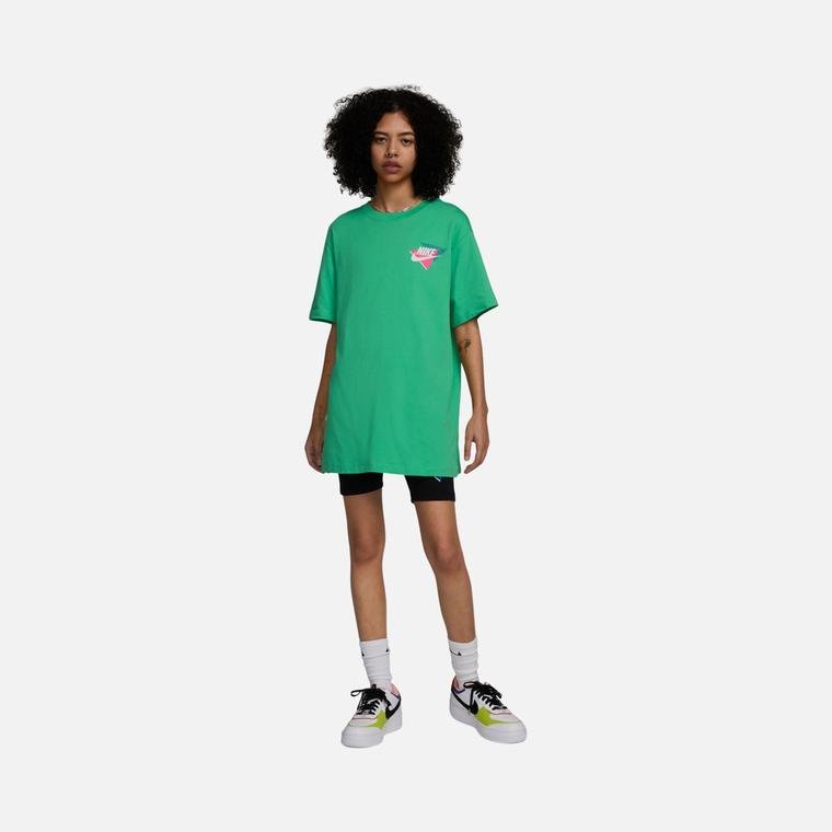 Nike Sportswear Vintage Printed Boyfriend Short-Sleeve Kadın Tişört