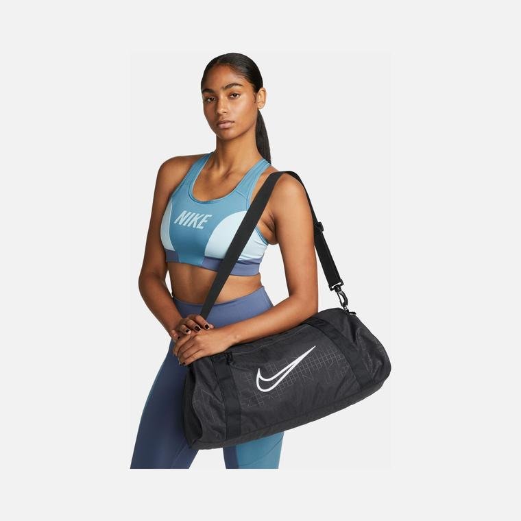 Nike Gym Club (24 L) Kadın Spor Çantası